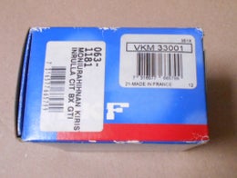 Moniurahihnan ohjain/kiristinrulla  SKF  VKM 33001.   OE&nbsp; CITROEN,  PEUGEOT&nbsp;6453E0.   Peugeot 405 I Sedan 15B,   (1.9 Sport MI-16,&nbsp;&nbsp;1.9 SPort MI-16 4x4),  1987-1992.  Peugeot 405 I Farmari  15E,  (1.9 Neliveto),  1987-1992.  Citroen BX GTi