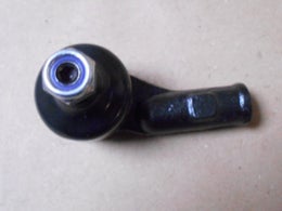 Vasen ulompi  raidetangon p&auml;&auml;  RTS 91-00680-2.  OE&nbsp; FORD 1011858,  1020175.   MAZDA 1E0132280A.   Ford Fiesta Mk4,  1995-2002.   Ford Puma,  1997-2002.   Mazda 121 III,  1996-2003