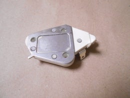 J&auml;nnitteens&auml;&auml;din H&Uuml;CO 13 0004.  14V.  OE OPEL 1204248.  Opel Kadett C,  Kadett D,  Kadett E.  Opel Corsa A.  Opel Ascona B,  Ascona C,  Manta B.  Opel Commodore C, (2.5),  Senator A, (3.0)