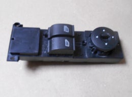 S&auml;hk&ouml;ikkunoiden  ja peilien kytkimet kuljettajan oveen  alkuper&auml;isosa  FORD 1430007.  3M6T-14529-CE.  &nbsp;Ford Focus Mk2 Hatchback, 07.2004 - 09.2012.   Ford Focus Mk2 Sedan,  04.2005 - 09.2012.  Ford Focus Mk2 Farmari,  07.2004 - 09.2012.