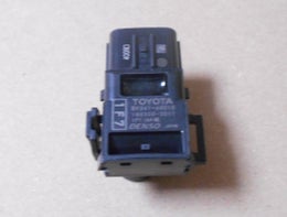 Pys&auml;k&ouml;intitutkan anturi  alkuper&auml;isosa  TOYOTA 89341-48010-B2.