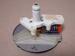 Nopeus- ja matkamittari  alkuper&auml;isosa  FORD 6164498.  89FB-625R.   Ford Fiesta Mk3,  1989-1995.  Ilman trippimittaria.