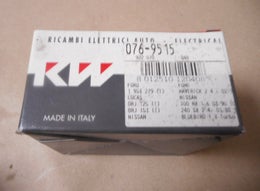 Virranjakajan py&ouml;rij&auml;  KW 922 070.  OE  NISSAN 22157-17B00,  ym.   Nissan Sunny N13,  (1.6),  1987-91.  Nissan Sunny N14,  (1.6),  1990-95.   Nissan Primera  (P10),  1990-96.