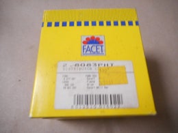 Virranjakajan kansi FACET 2.8083PHT. OE FORD 6077487,  LUCAS-jakajalle.  Ford Escort Mk3, 1980-85.  Ford Orion Mk1,  1983-1986.  (1.3, 1.6 bensiinimoottoreihin,  69-79 hv)