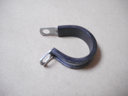 Moottorin johtosarjan maadottuva kiinnitin alkuper&auml;isosa VOLVO 949997.  Volvo S60, 2001-2007. Volvo S80, 1999-2006.  Volvo XC60, 2009-2016.  Volvo V70, 2001-2010.  Volvo V70 XC, 2001-2007.  Volvo XC70, 2008-2015