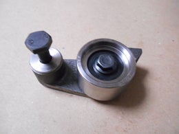 Hammashihnan kiristinrulla  SKF VKM 16600.  OE﻿  VOLVO 6842593. ﻿  VOLVO 850  Sedan,  Farmari,  (bensiinimoottorit), 1991-1997.   VOLVO 960 I  Sedan,  Farmari,  (2.9),  1990-1994.   VOLVO 960 II  Sedan,  Farmari,  (2.9), 1994-1996.