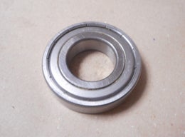 Kuulalaakeri  KOYO 6207-Z.  35x72x17 mm.  Kestovoideltu ja peltisuojattu molemmin puolin,