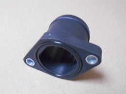 Termostaattikotelo  VAICO V10-0419.  OE&nbsp; VOLKSWAGEN 075121133B.    VOLKSWAGEN LT I,&nbsp;  (2.4 Bensiini,&nbsp; 2.4 Diesel),  1979-1996