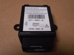 Xenon ajovalojen  korkeudens&auml;&auml;t&ouml;yksikk&ouml;  alkuper&auml;isosa  FORD 1716648,  7S71-13K031-BJ.  Ford Mondeo Mk4,  (BA7),  2007-2014.