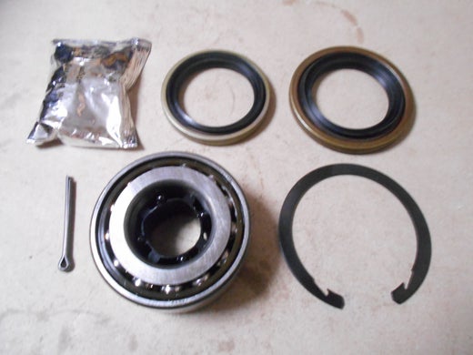 Etupy&ouml;r&auml;n laakerisarja  POWERDRIVE  088-VKBA1970-K.  OE  ﻿MITSUBISHI  MB303865.  Mitsubishi Galant V  E10,  (2.0 GLS), 1984-90.  Mitsubishi Galant VI,  1987-92.  Mitsubishi  Space Runner I,  1991-99.  Mitsubishi  Space Wagon II,  1991-99,  ym.