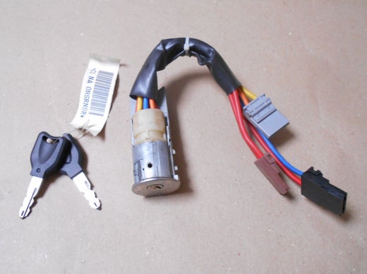 Virtalukko  VALEO 252121.   OE&nbsp; PEUGEOT&nbsp;416292.  Peugeot 106  I,  1991-1996.   Peugeot 106  II,  1996-2004.   Peugeot 405  II,  1992-1997.