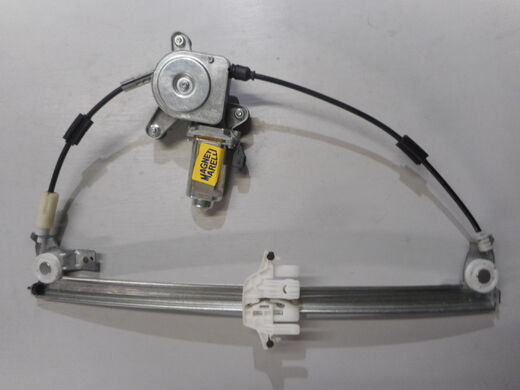 Peugeot 406.   Oikean etuoven sähköinen lasinnnostin  Magneti Marelli  AC632.   OE PEUGEOT 922295,  9222K5.  Peugeot 406 Sedan,  Farmari,  1996-2004