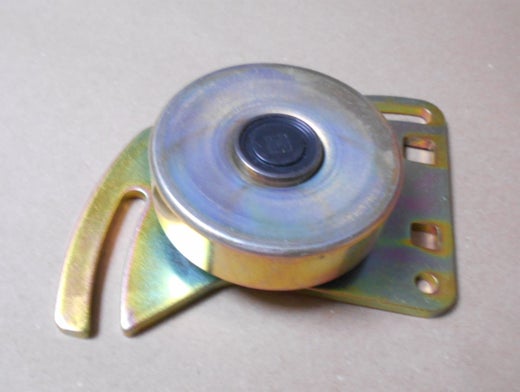 Moniurahihnan kiristin  INA/LuK  531 0038 10.  OE  CITROEN,  PEUGEOT 645376,  ym.  Citroen ZX,  (1.6,  1.9), 1991-97.  Citroen BX,  (1.6 - 1.9 GTi), 1982-94.  Peugeot 205,  (1.6 - 1.9 GTI),  1983-98.  Peugeot 405,  (1.9 - 1.9 MI-16 4x4), 1987-92