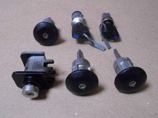 Lukkosylinterisarja  alkuper&auml;isosa  FORD 4117023,  1C15-V22050-VG.  Ford Transit Mk5  RWD  (V184),  2000-2006,.